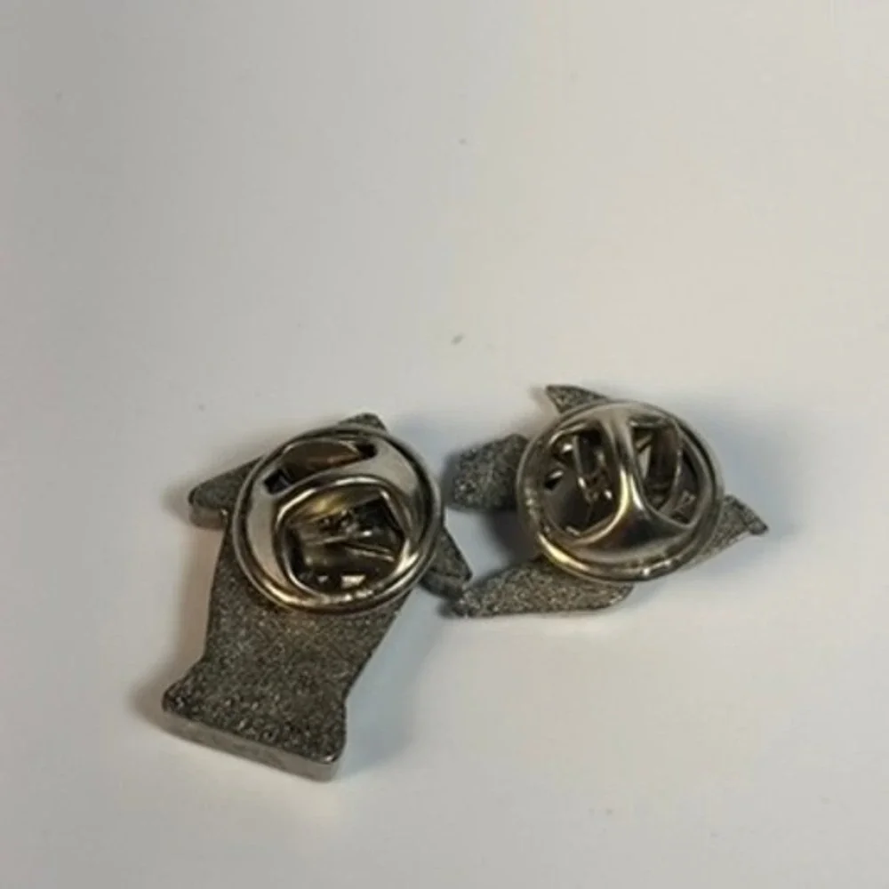 Birdhouse Bird Silver Tone Pin Set Preowned Nature‎ Lapel Pins Small